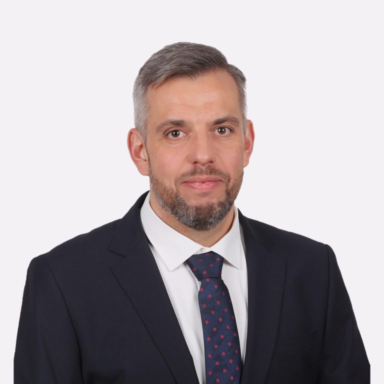 Стоян Мадин